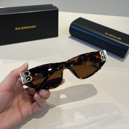 Balenciaga fashion sunglasses - Image 8