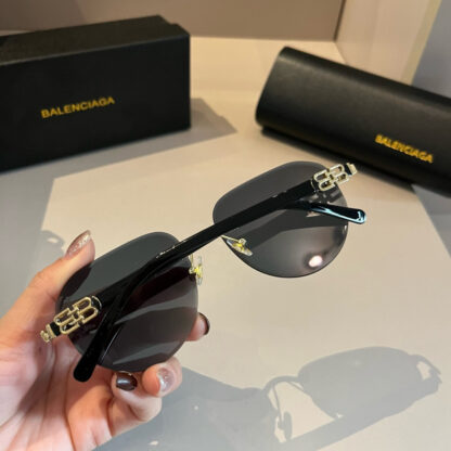 Balenciaga fashion sunglasses - Image 8