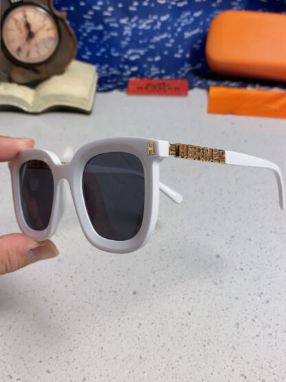 Hermès Retro Square Slimming Women's Sunglasses - Image 6