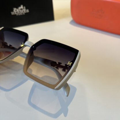 Hermès oval lens women's sunglasses - Image 7