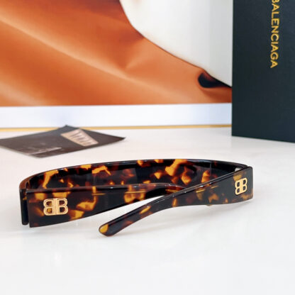 Balenciaga fashion sunglasses - Image 6