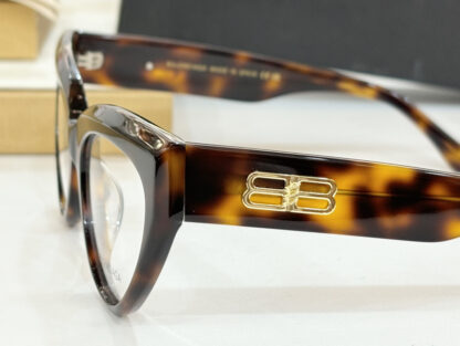 Balenciaga fashion sunglasses - Image 7