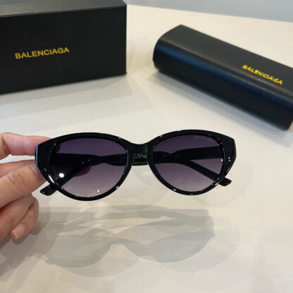 Balenciaga fashion sunglasses - Image 8