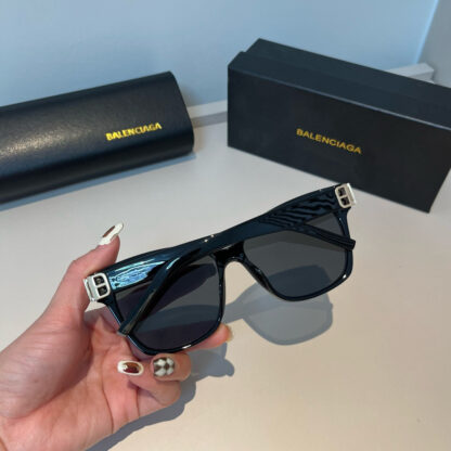Balenciaga fashion sunglasses - Image 7