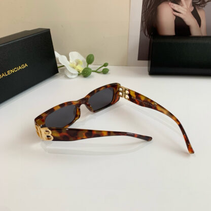 Balenciaga fashion sunglasses - Image 7