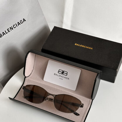 Balenciaga fashion sunglasses - Image 7