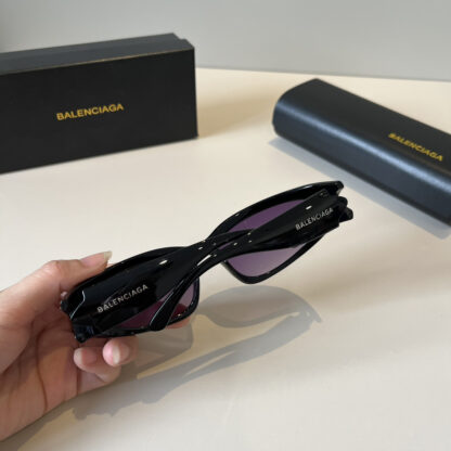 Balenciaga fashion sunglasses - Image 7