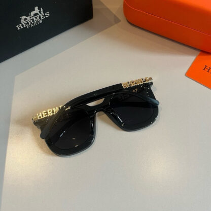 Hermès Classic Square Frame Sunglasses - Image 7