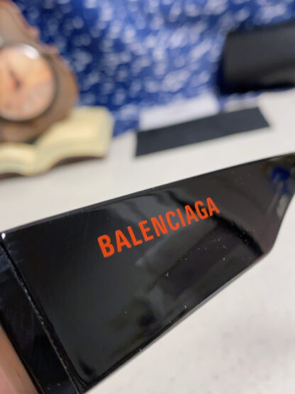 Balenciaga fashion sunglasses - Image 8