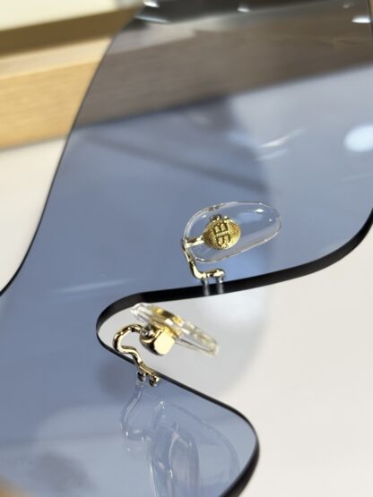Balenciaga fashion sunglasses - Image 7