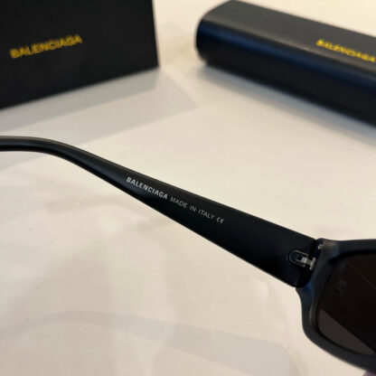 Balenciaga fashion sunglasses - Image 7
