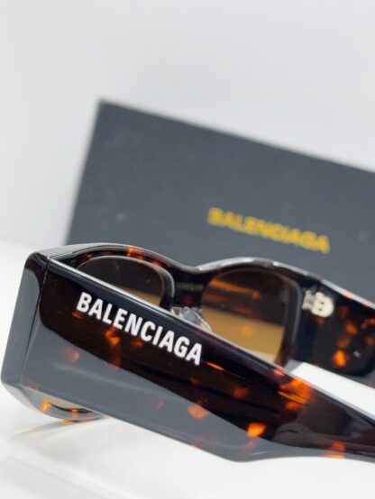 Balenciaga fashion sunglasses - Image 7