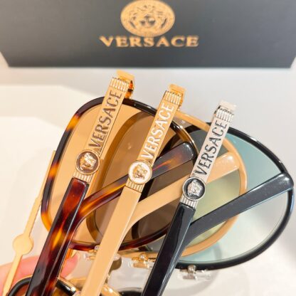 Versace fashion trend sunglasses - Image 7