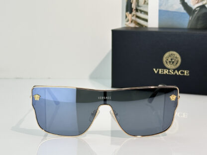Versace fashion trend sunglasses - Image 7