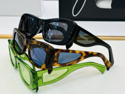 Versace fashion trend sunglasses - Image 7