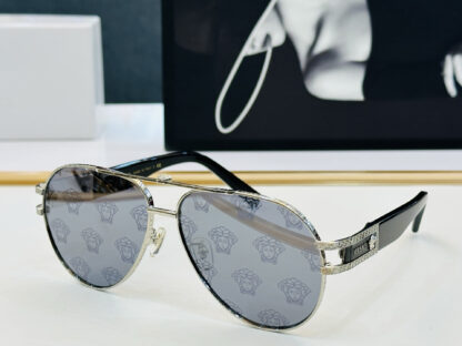 Versace fashion trend sunglasses - Image 7