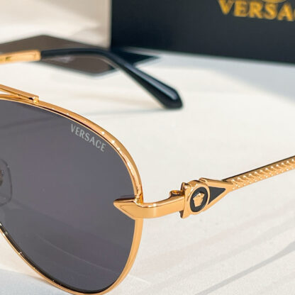 Versace fashion trend sunglasses - Image 7