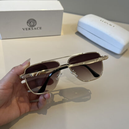 Versace fashion trend sunglasses - Image 8