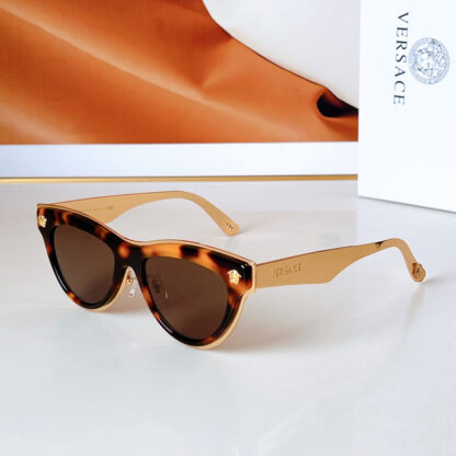 Versace fashion trend sunglasses - Image 7