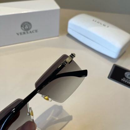 Versace fashion trend sunglasses - Image 7