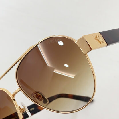 Versace fashion trend sunglasses - Image 7