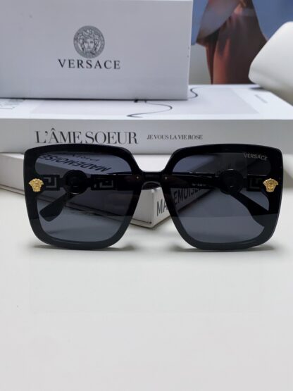 Versace fashion trend sunglasses - Image 7
