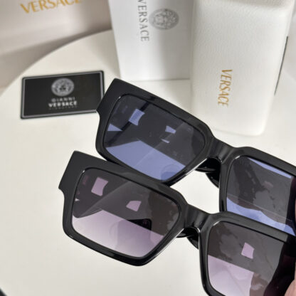 Versace fashion trend sunglasses - Image 7