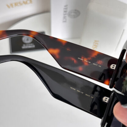 Versace fashion trend sunglasses - Image 7