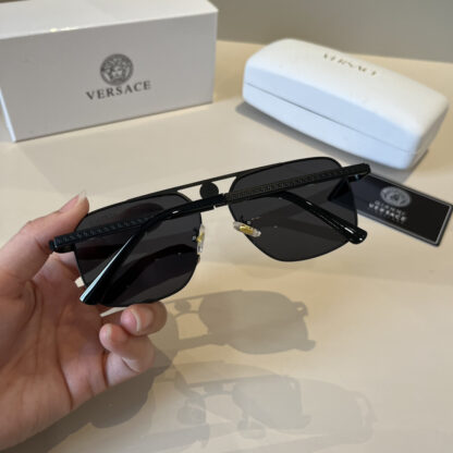 Versace fashion trend sunglasses - Image 7