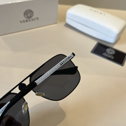 Versace fashion trend sunglasses - Image 7