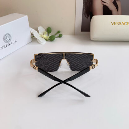 Versace fashion trend sunglasses - Image 7