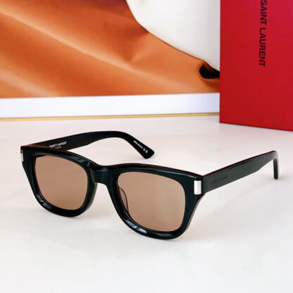 Yves Saint Laurent fashion sunglasses - Image 7