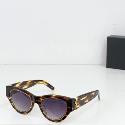 Yves Saint Laurent fashion sunglasses - Image 7