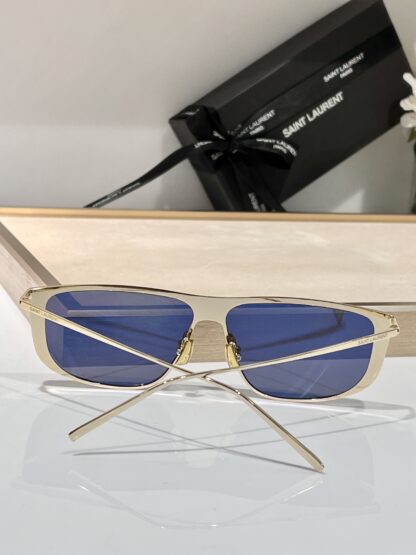 Yves Saint Laurent fashion sunglasses - Image 8