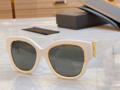 Yves Saint Laurent fashion sunglasses - Image 7