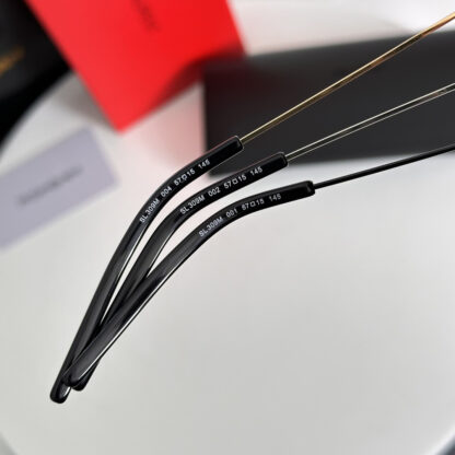 Yves Saint Laurent fashion sunglasses - Image 7