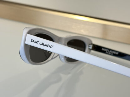 Yves Saint Laurent fashion sunglasses - Image 7