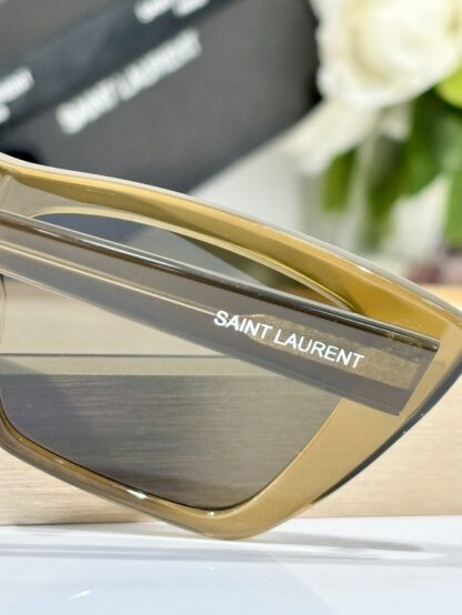 Yves Saint Laurent fashion sunglasses - Image 7