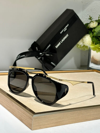 Yves Saint Laurent fashion sunglasses - Image 7