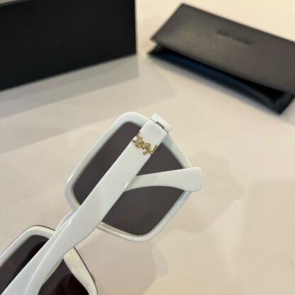 Yves Saint Laurent fashion sunglasses - Image 7
