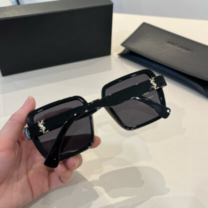 Yves Saint Laurent fashion sunglasses - Image 7