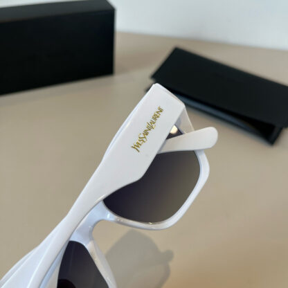 Yves Saint Laurent fashion sunglasses - Image 8