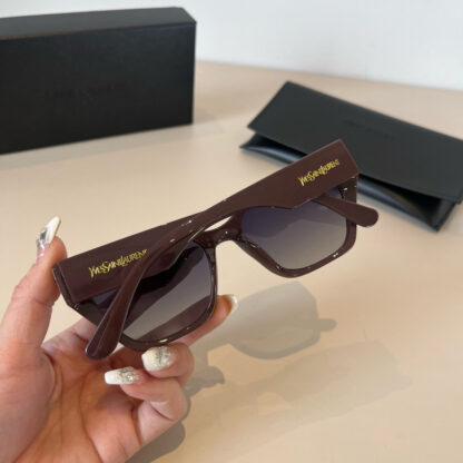 Yves Saint Laurent fashion sunglasses - Image 7
