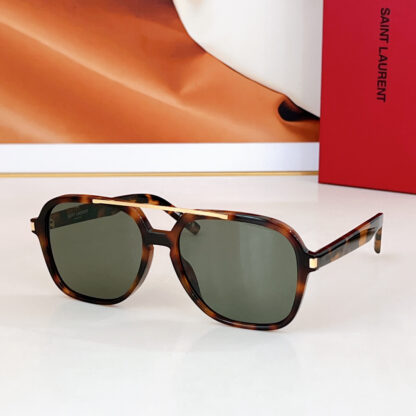 Yves Saint Laurent fashion sunglasses - Image 7
