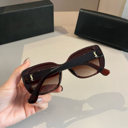 Yves Saint Laurent fashion sunglasses - Image 7