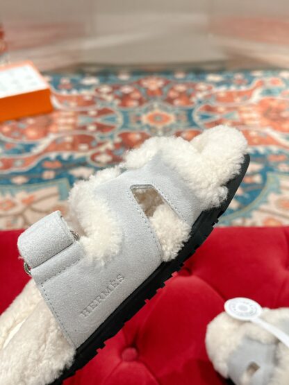 Hermès autumn and winter must-have stylish and comfortable apricot gray wool slippers - Image 7