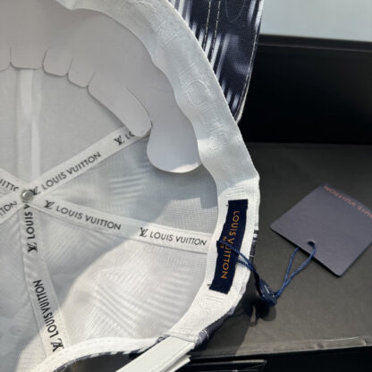Louis Vuitton versatile fashion baseball cap - Image 7