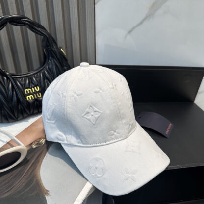Louis Vuitton versatile fashion baseball cap - Image 7