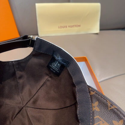 Louis Vuitton versatile fashion baseball cap - Image 7