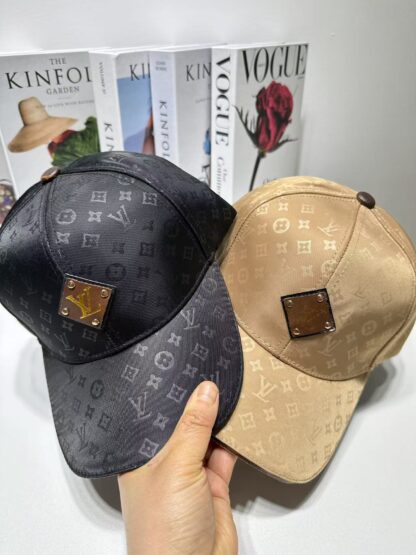 Louis Vuitton baseball cap casual sun hat unisex - Image 7